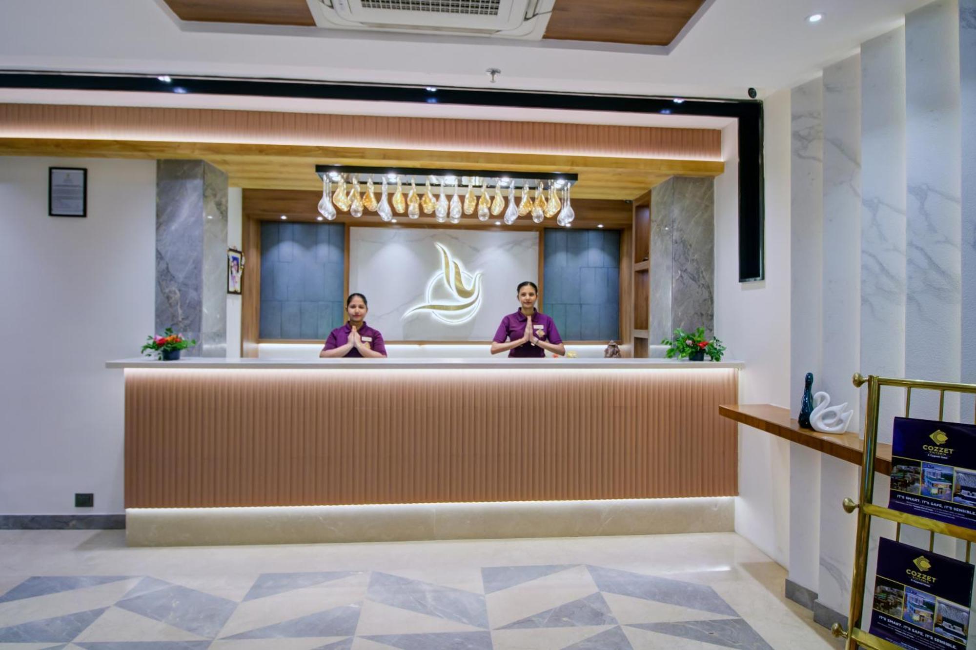 Cozzet Victoria Hotel Bhubaneswar Buitenkant foto